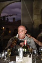 Is Chris lit by his own flash