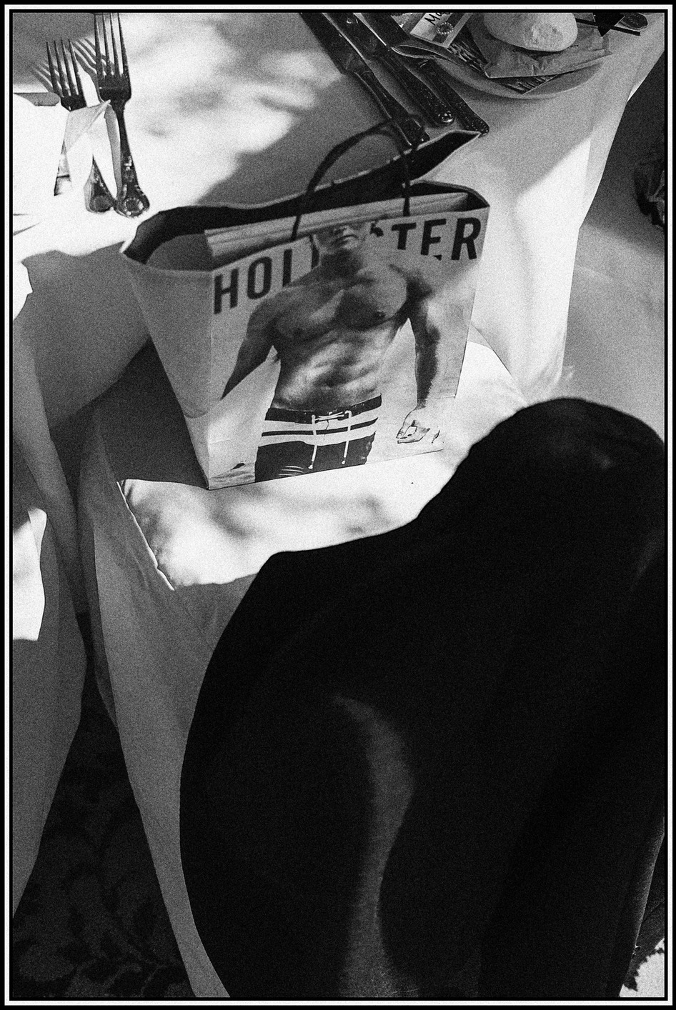 N&L1027B&W grainy black & white